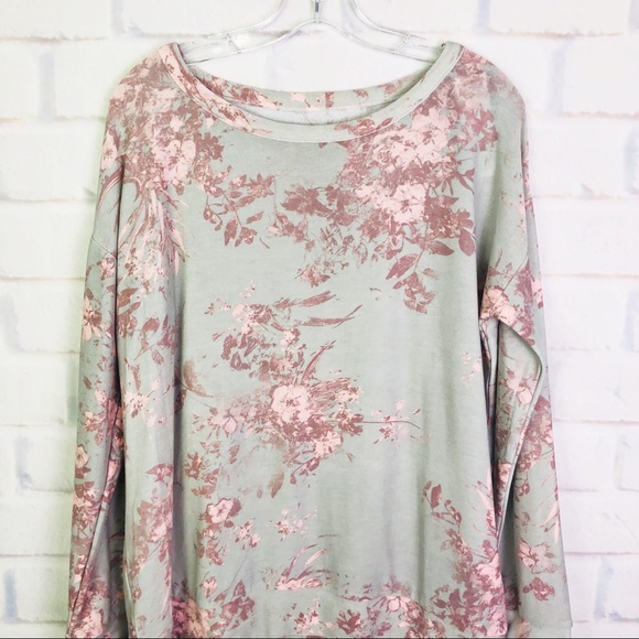 Chaser Semaj Floral Knit Top - Picture 2 of 7